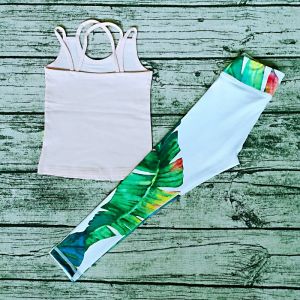 ชุดโยคะคู่รักแฟชั่นสำหรับเด็กผู้หญิง กางเกงขาสั้นสายเดี่ยวแบบมีแผ่นรองหน้าอก เสื้อผ้ากีฬาแบบกระชับสัดส่วน ผ้าไนลอน ฤดูใบไม้ผลิ 2024