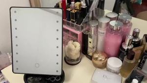 Lighted Vanity Makeup Mirror Rotation LED Mirror Touch Screen Adjusted Brightness Desk USB Dual Supply Bathroom Cosmetic Mirrors