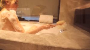 Sikat Punggung Shower Puff 2in1: Solusi Pembersihan Badan yang Efektif