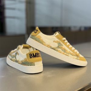 รองเท้าผู้ชาย ระบายอากาศได้ดี ลำลอง น้ำหนักเบา รองเท้าพื้นผิวผ้าด้านล่างแบนต่ําเกือบเท่ ฤดูร้อน เทรนด์ 2024