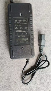 เครื่องชาร์จแบตเตอรี่ลิเธียมฟอสเฟต lifepo4 รุ่น มีพัดลม  48V 16s(58.4V3A) เต็มแล้วตัดออโต้ (Lithium Battery Charger) เครื่องชาร์จแบตเตอรี่ลิเที่ยม