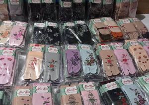 12 pasang kaos kaki nisa/kaos kaki jempol/kaos kaki nilon lembut