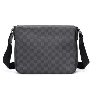 กระเป๋าสะพายข้างหนังสไตล์สตรีทสำหรับผู้ชาย ทรงพกพาแบบมีซิป ความจุขนาดกลาง กระเป๋าใส่โน้ตบุ๊ก 12 นิ้ว กระเป๋าสะพายข้างลายสก็อต