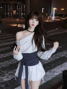 Korean Style Fashionable Asymmetrical Shoulder Shirt And Puffy Half Skirt Two-Piece Set Winter Collection Comfortable Fit
