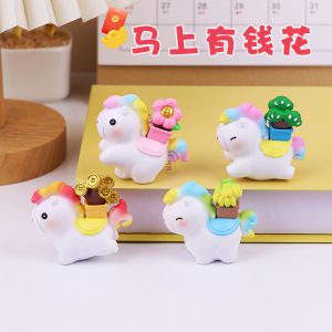 【Ready Stock】2026 New Year Cartoon Spirit Horse Giving Fortune Small Ornament Doll Office Decoration Car Ornament Horse Year Small Gift 马上发财