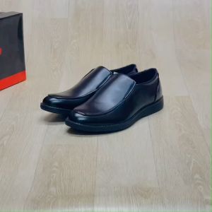 🚚 FASHION รองเท้าหนังหุ้มส้นชาย คัทชูหุ้มส้น รองเท้าพิธีการ รุ่น MJ614 ที่มีของแท้100% ในรูปแบบส่งเร็ว สุขสันต์สู่นุ่มเบา สบายเท้า ราคาที่ถูกต้อง