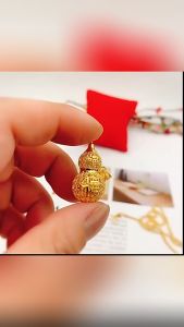 Fortune and Wealth Gold Gourd Skeleton Carving Pendant Necklace for women