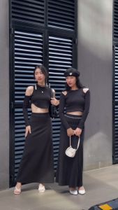Áo ba lỗ nữ chéo một vai màu đen viền trắng cotton nữ tính gợi cảm