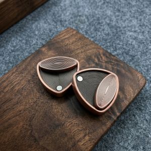 Adult Magnetic Stress Relief Toy Slide Pivot Sliding Magnet Click Coin Compact Triangular Tactile Coin for Stress Anxiety Relief
