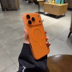 AO.HU | Matte Frosted Clear Case with Magnetic Adsorption for iPhone