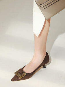 รองเท้าส้นสูงหัวแหลมสวมใส่สบาย ผู้หญิง ส้นบางสไตล์ใหม่ ฤดูใบไม้ผลิ ฤดูใบไม้ร่วง หลากหลาย รองเท้าแฟชั่นพื้นยางแบบสวม