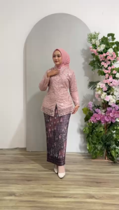 Setelan Kebaya Kondangan Serita Terbaru/Set Kebaya Brokat Kombinasi Payet/Setelan Baju Kebaya Brokat Modern Mewah