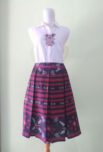 Tenunku - Bawahan Rok Tenun Wanita NTT Model Lipit Pinggang Karet Terbaru