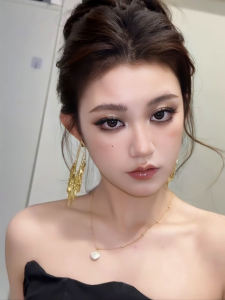 Golden Long Wheat Ear Studs Elegant High-End Tassel Earrings French Noble Lightweight Luxury Ear Jewelry Fine Accessories for Women