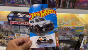 Mô Hình Xe Kim Loại Lil Roar - Dòng HW Dirt (Tỷ Lệ 1:64)