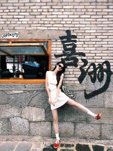 Phong Cách Pháp Túi Xách Du Lịch Nông Thôn Dệt Nữ Túi Đeo Vai 2024 Mùa Hè Mới Mềm Polyester Túi Xách Màu Tinh Khiết Dành Cho Thanh Niên