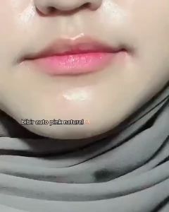 Lip Care cherry pink atau Natural 5g SR12 lip balm pelembab pencerah bibir