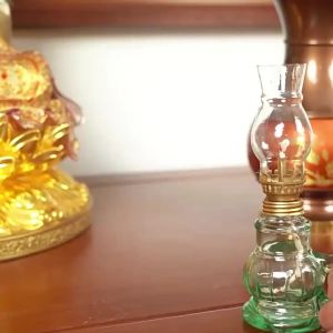 1/2Pcs Retro Luxury Glass Lamp Sturdy Metal Temple Oil Lamp Stylish Home Room Decoration Lantern for Easter Emergency Lighting