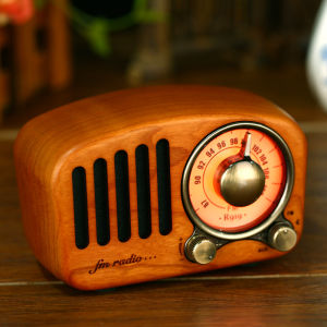 Retro Wooden Bluetooth Speaker High Sound Quality Mini Card Insertion Bass Cannon Small Sound Gift Compact Radio Box Speaker