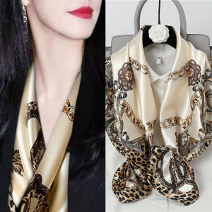 ผ้าพันคอไหมผสมซาตินสำหรับผู้หญิง ผ้าพันคอตกแต่งฤดูใบไม้ผลิและฤดูใบไม้ร่วง ผ้าพันคอขนาดใหญ่สำหรับฤดูหนาวที่หลากหลาย