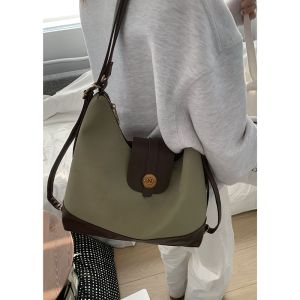 Retro Large Capacity Womens Shoulder Bag Fashionable Tote Bag Simple Underarm Bag Casual Style Polyester Lining Zipper Closure