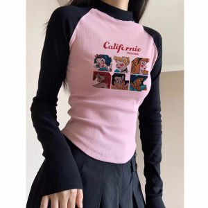 เสื้อยืดแขนยาวผ้าฝ้ายสีชมพูสไตล์ย้อนยุคแบบย้อนยุคสไตล์อเมริกันทรงเข้ารูปไม่สมมาตรสำหรับผู้หญิงในฤดูใบไม้ผลิและฤดูใบไม้ร่วง