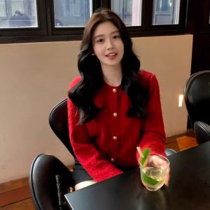 Red Knitted Sweater Womens Fashion Autumn Winter Thick Warm Long Sleeve round Neck Single Button Closure Casual Comfortable