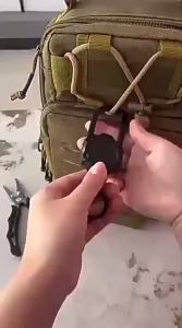 Retractable Heavy Duty Pull Reel Carabiner Key Chains Strong Steel Wire Rope Buckle Spring Key Ring Outdoor Sporty Keychain Tool