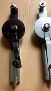 Tay quay mái bạt xếp - mái hiên - mái trượt puly 15cm có tăng cáp. Có 2 màu xám và đen