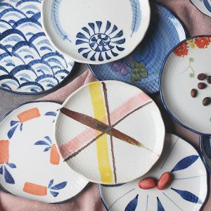 Đĩa Sứ Tròn 5 Inch Họa Tiết Hoa Phong Cách Nhật Bản Sáng Tạo Cho Buổi Trà Chiều Đĩa Đựng Đồ Ăn Nhẹ Đĩa Tròn Nhỏ Đồ Dùng Ăn Uống