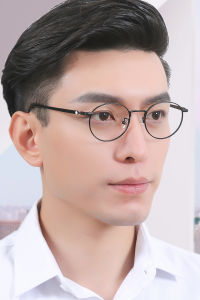 Pure Titanium Lightweight Reading Glasses Ultra-thin Transparent Optical Resin Lens Anti Blue Light Computer Readers Men