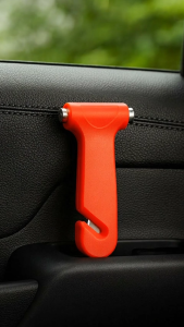 ค้อนทุบกระจกรถยนต์ ค้อนนิรภัย ค้อนฉุกเฉินพกพาติดรถยนต์เมื่อเกิดกรณีฉุกเฉิน