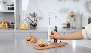 Sonifer Milk Frother Spring Mixer Portable 2 Mata Pengaduk Kopi Susu Foamer Rechargeable Baterai SF-8140