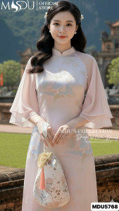Áo Dài MDU5768 Chất Gấm Cùng Hoa Văn Trải Đều Trên Thân Áo Cùng Tay Lửng Dáng Cánh Tinh Tế Từ MDU