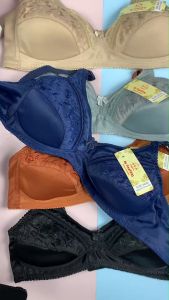 ชุดเสื้อชั้นในผู้หญิงไร้โครง ขายยกเซ็ท 5 ตัว (W011) (คัพ B)