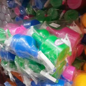 ฟ๊อกกี้ V-ONE กระบอกฉีดน้ำ ฟ๊อกกี้พลาสติก คละสี แพ็คละ 6 ชิ้น หัวสเปรย์ปรับได้อย่างดี