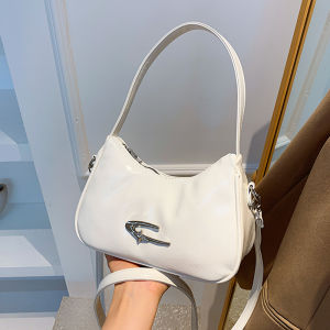 สีเงิน ทันสมัย ผู้หญิง กระเป๋าถือ 2023 ใหม่insกระเป๋าสะพายข้าง นุ่ม วัสดุpuสีตัดกันสีบริสุทธิ์ ลำลอง ไหล่บาแกตต์