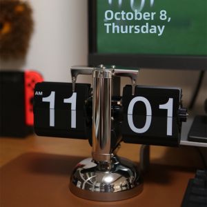 Creative Automatic Page Turning Clock Vintage European Mechanical Table Clock Modern Simple Living Room Decorative Table Clock