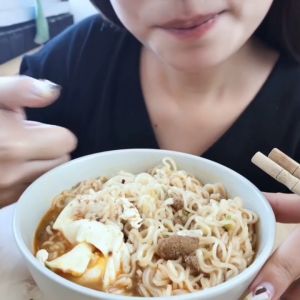 [EXP DATE2026.12][ TTL 台酒 ] Taiwan Noodle ~麻辣酒香豚肉麵(200gx3包/袋)袋裝【Toasty Life 】