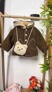 Áo khoác lông cho bé gái kèm túi 2-7 tuổi tai gấu lót nỉ siêu ấm hàng Quảng Châu cao cấp