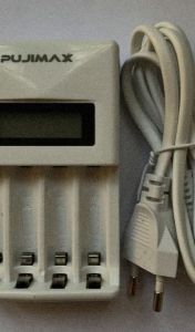 Bộ sạc pin  thông minh sạc nhanh tự ngắt Camelion BC-0905 sạc  pin  AA và  AAA Pin  - VPP Bảo An