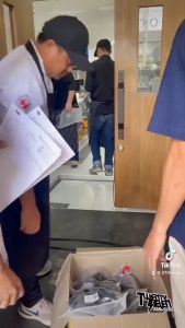 MBY รองเท้า หน้าร้าน หนังสือ กับ เซฟตี้ ชน้ด ครัว หัวโต กันลื่น ซื้อเถอะ โคตรดี