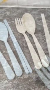 Set Sendok Jerami Bahan PP Jerami Gandum 3pcs Sendok Makan Dengan Kotak Sumpit Grapu Sendok Korea Set BPA Free by Einstein-Store