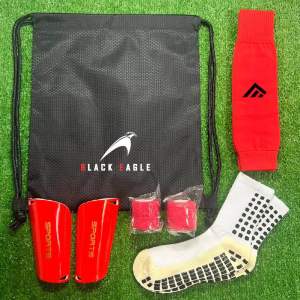 ถุงเท้ากันลื่น ชุดเซ็ท 5ชิ้น พร้อมแข่ง อุปกรณ์เตะฟุตบอล กระเป๋าถุงผ้ากันน้ำ cotton canvas+ถุงเท้ากันลื่น+ถุงเท้าตัดข้อ+สนับแข้ง+ผ้าเทปล็อค