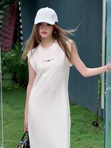 MIUCO | Đầm Dài Trung Bình Không Tay Cổ Tròn Có Hạt Phong Cách Thoáng Mát Giúp Gọn Người