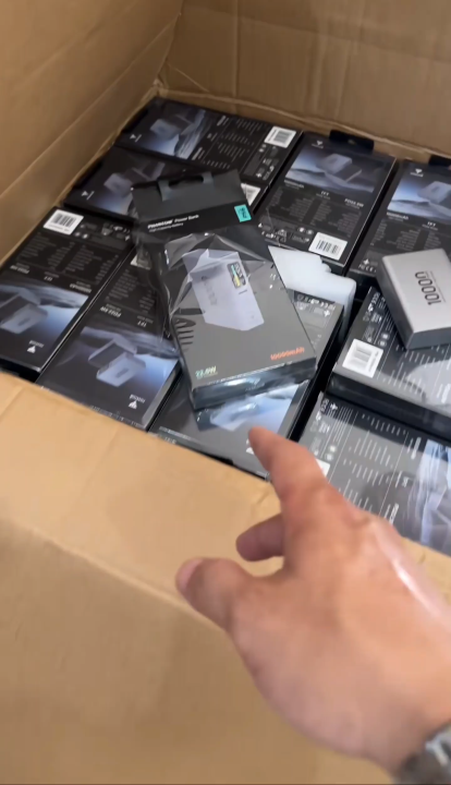 Sạc dự phòng PHANTOM P56 10000mAh sạc nhanh 22.5W QC3.0 màn hình TFT ...