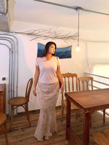 กระโปรงสั้นผ้าโพลีเอสเตอร์ลายดอกไม้เอวสูง กระโปรงทรงเอเข้ารูปสำหรับผู้หญิงไซส์ใหญ่ในช่วงฤดูร้อน