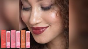 Jaysuing Lip Balm Reduces Lip Lines Moisturizes Replenishes Moisture Prevents Dryness And Cracks Removes Dead Skin And Lip Care 5g