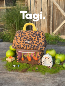 Tagi. Game House Cosmetic Storage Bag / Mini House Bag Charm