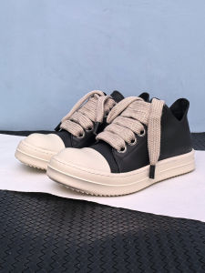 รองเท้าผ้าใบหนังแท้กันน้ำส้นหนาสไตล์เกาหลีสำหรับคู่รัก รองเท้าลำลองเพื่อเสริมความสูงสำหรับเยาวชนในฤดูใบไม้ผลิและฤดูใบไม้ร่วง